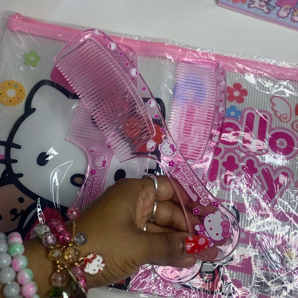 HK Pink Comb